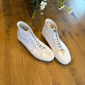 NWOT Vans Sk8-Hi Tapered sz10